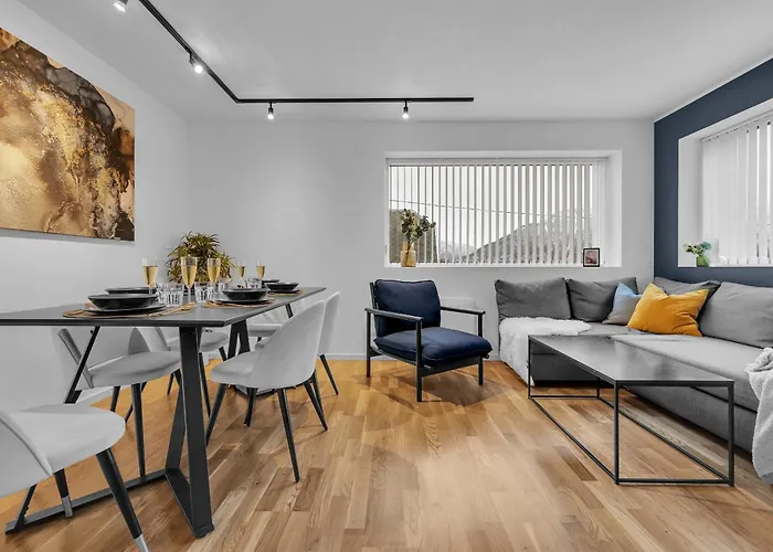 Northstay - The Urban Haven, Free Parking, Sleeps 6 شقة