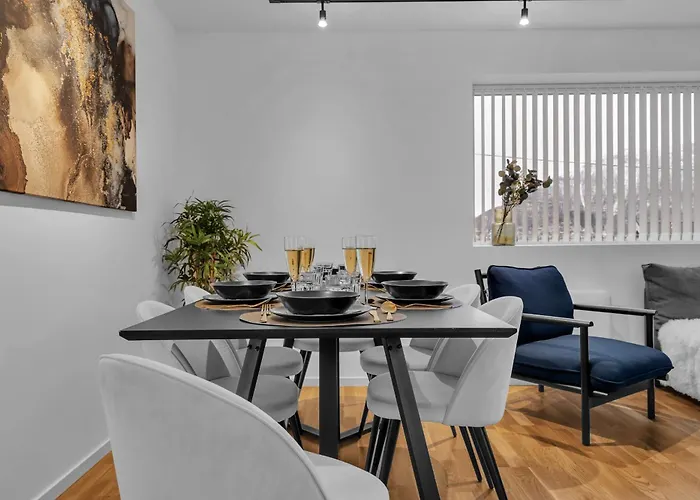 شقة Northstay - The Urban Haven, Free Parking, Sleeps 6 ترومسو